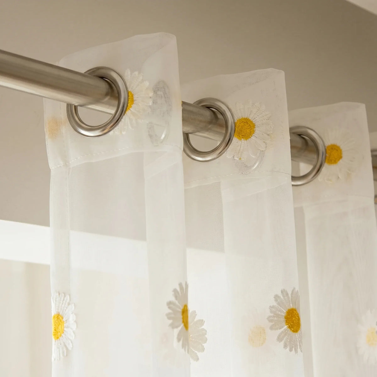 Sheer Voile Curtain Daisy Pattern