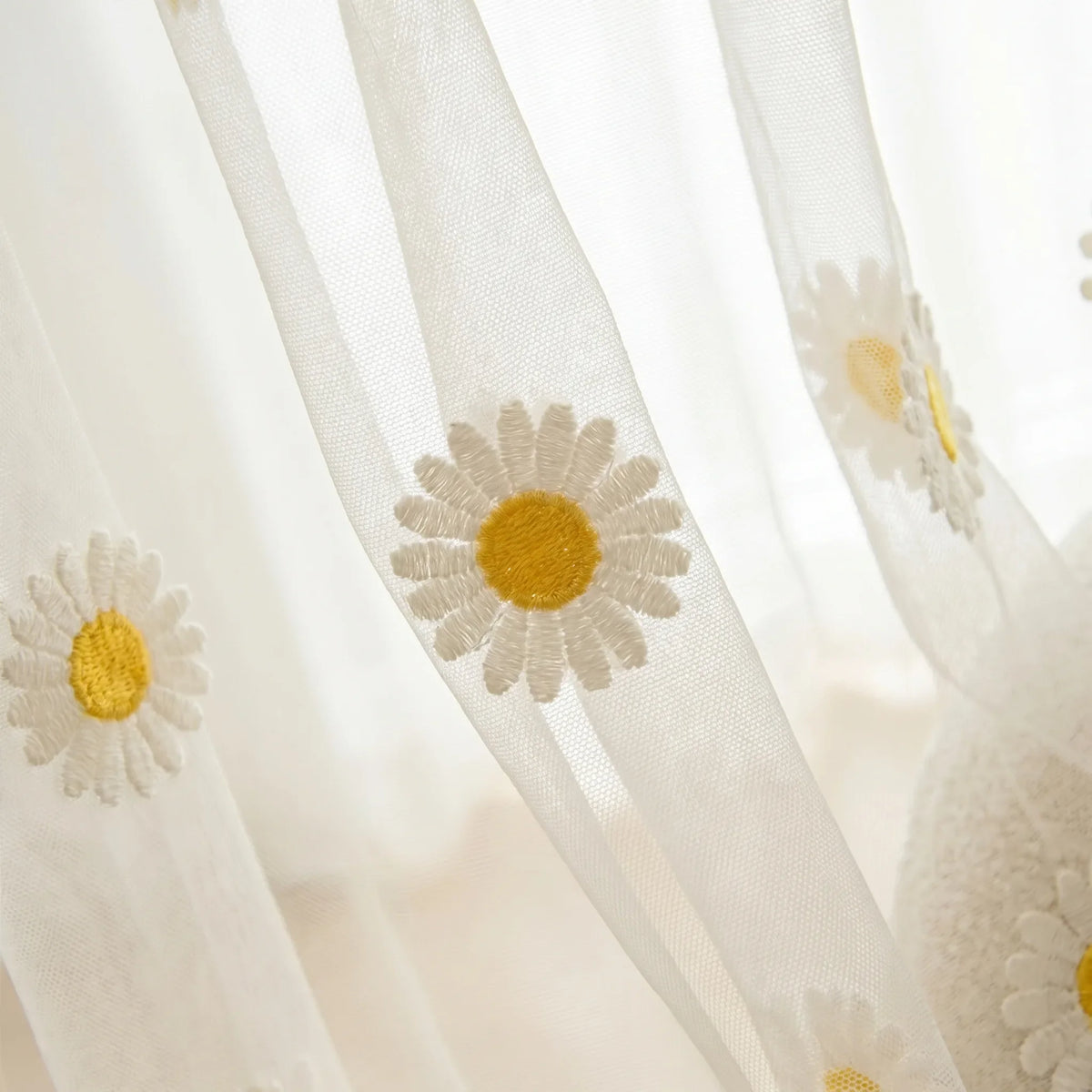 Sheer Voile Curtain Daisy Pattern
